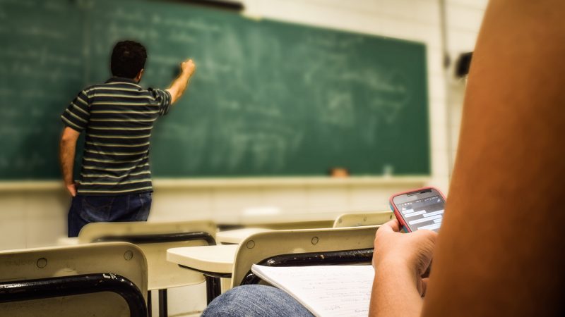 Vereadores de Marechal Deodoro aprovam PL do 14º salário para professores