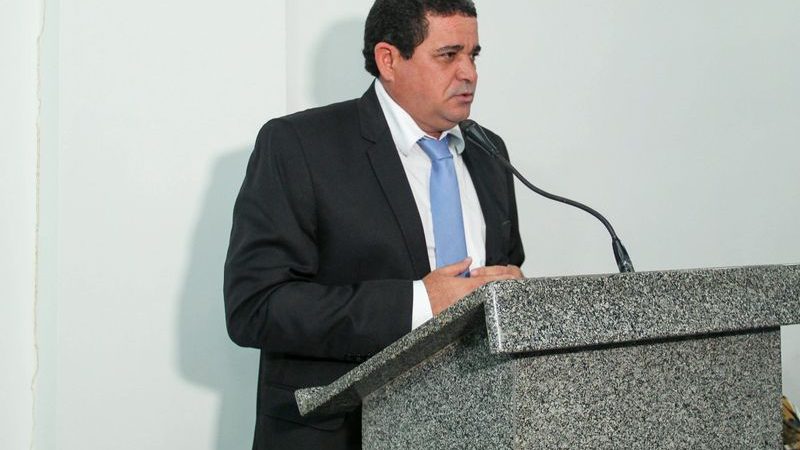 Prefeito Márcio Lima xinga vereadora durante votação de projeto