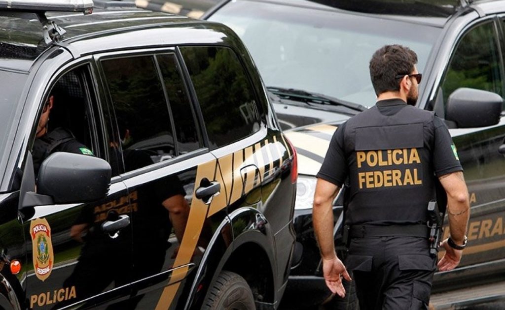 Bolsonaro cometeu crime ao vazar investigação sigilosa de ataque ao TSE, diz PF