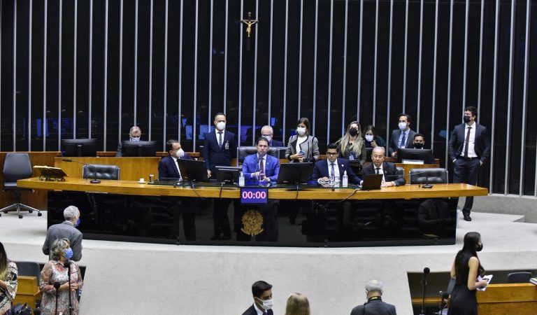 Congresso derruba veto à renegociação de dívidas do Simples; acompanhe