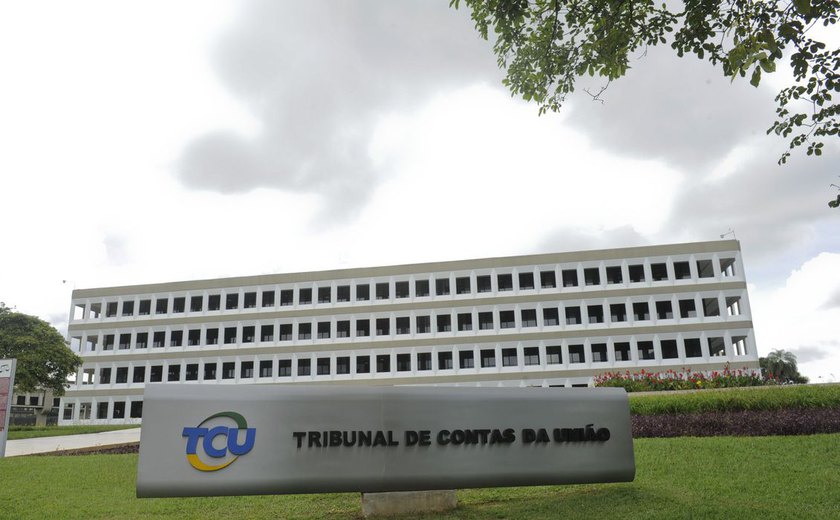 Ministro do TCU suspende compra de kits de robótica para municípios de Alagoas pelo FNDE