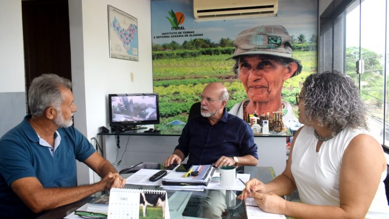 Pesquisador da Embrapa conhece o Projeto Feira Agrária do Crédito Fundiário