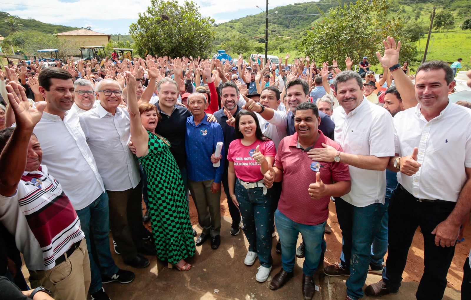 Paulo Dantas participa de caravana e recebe apoio de políticos de Minador do Negrão