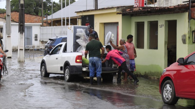 Prefeitura de Marechal Deodoro realiza ações para amenizar prejuízos causados pelas chuvas