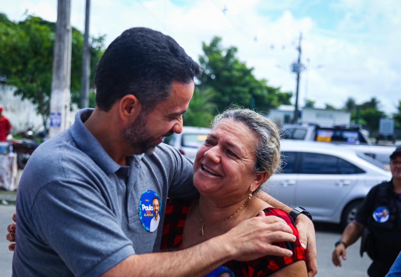 Paulo Dantas destaca geração de empregos em Alagoas e assistência às famílias atingidas pelas chuvas