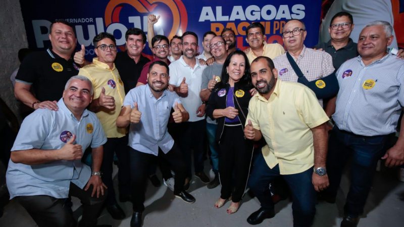 Paulo inaugura comitê em Arapiraca prometendo continuar com programas sociais