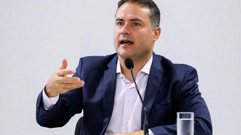 Com 57% da intenção de votos, Renan Filho segue líder para o Senado