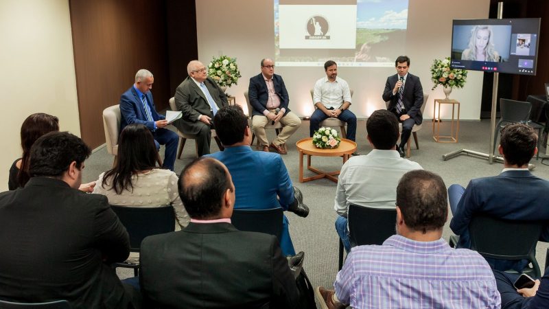 Sindicato dos Advogados de Alagoas recebe ex-presidentes da OAB em mesa redonda sobre futuro da advocacia