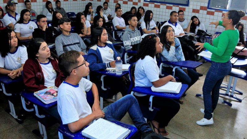 Cartão Escola 10: Repasses de novembro iniciam nesta quarta-feira (16)