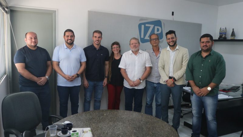 Subsecretário do MINC Sandro Regueira é recebido no IZP