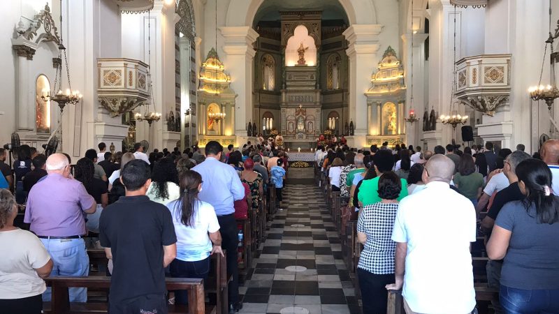 Missa solene de Corpus Christi reúne fiéis na Catedral Metropolitana