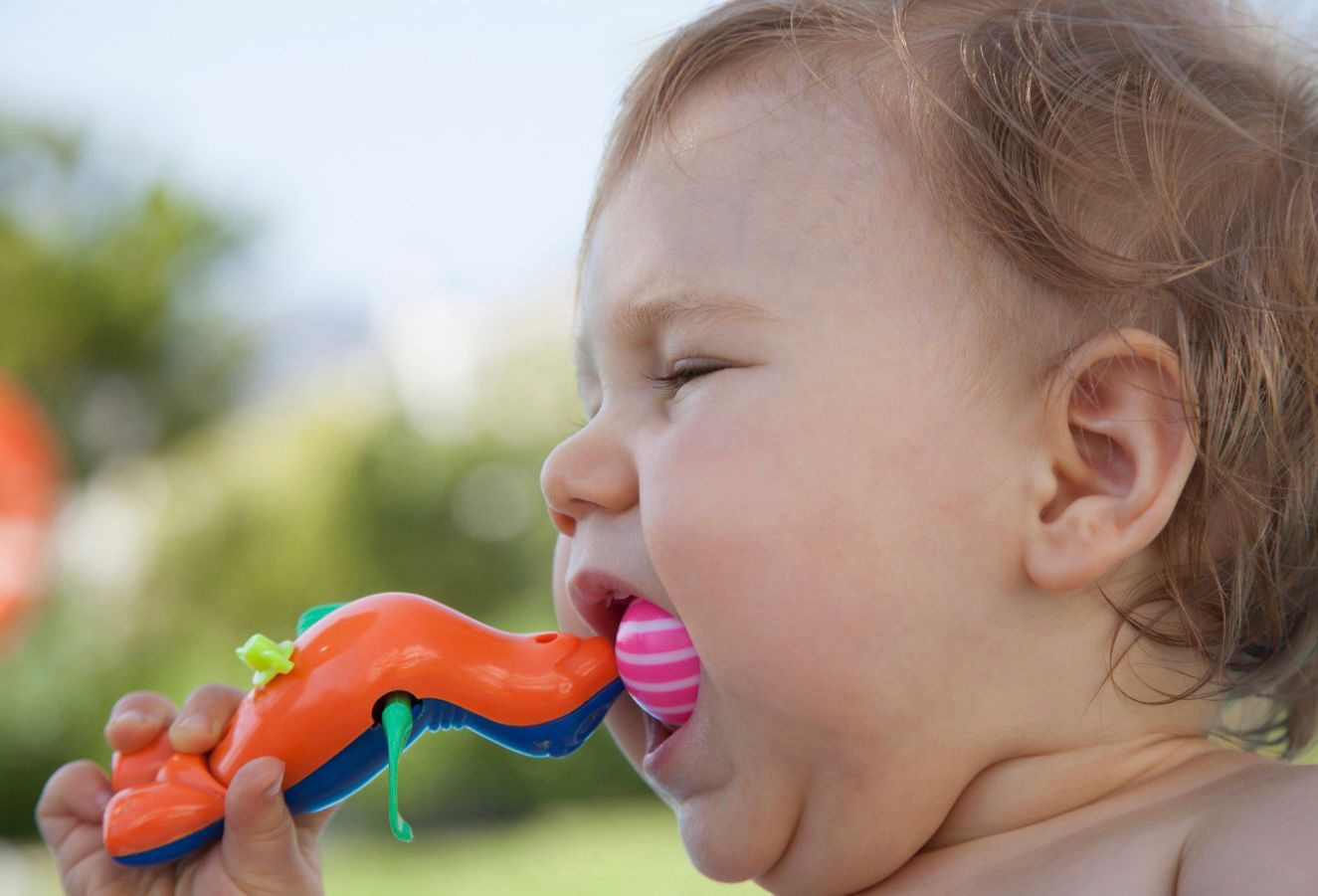 Pneumologista alerta sobre riscos dos objetos e pequenos alimentos com crianças