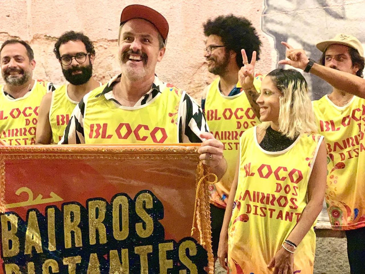 Wado e o Bloco dos Bairros Distantes encerram carnaval de Maceió com apresentação na noite de Quarta-feira de Cinzas, em Jaraguá