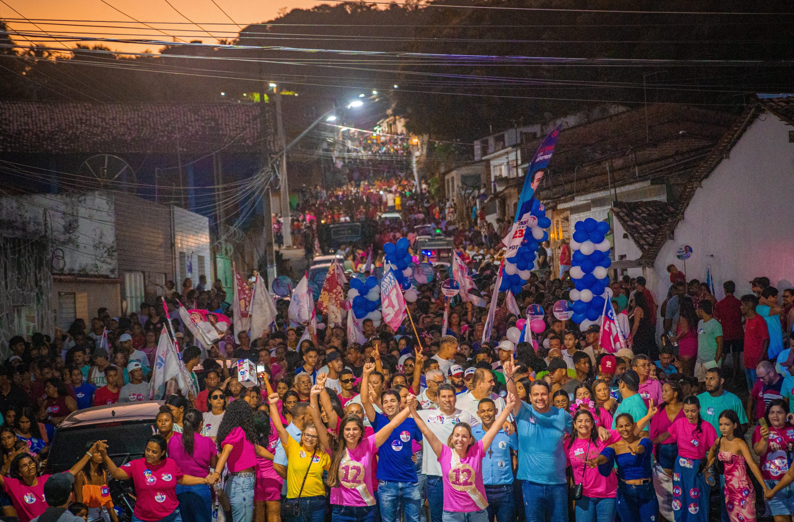 Thais reúne multidão e faz a maior caminhada da história do Pilar