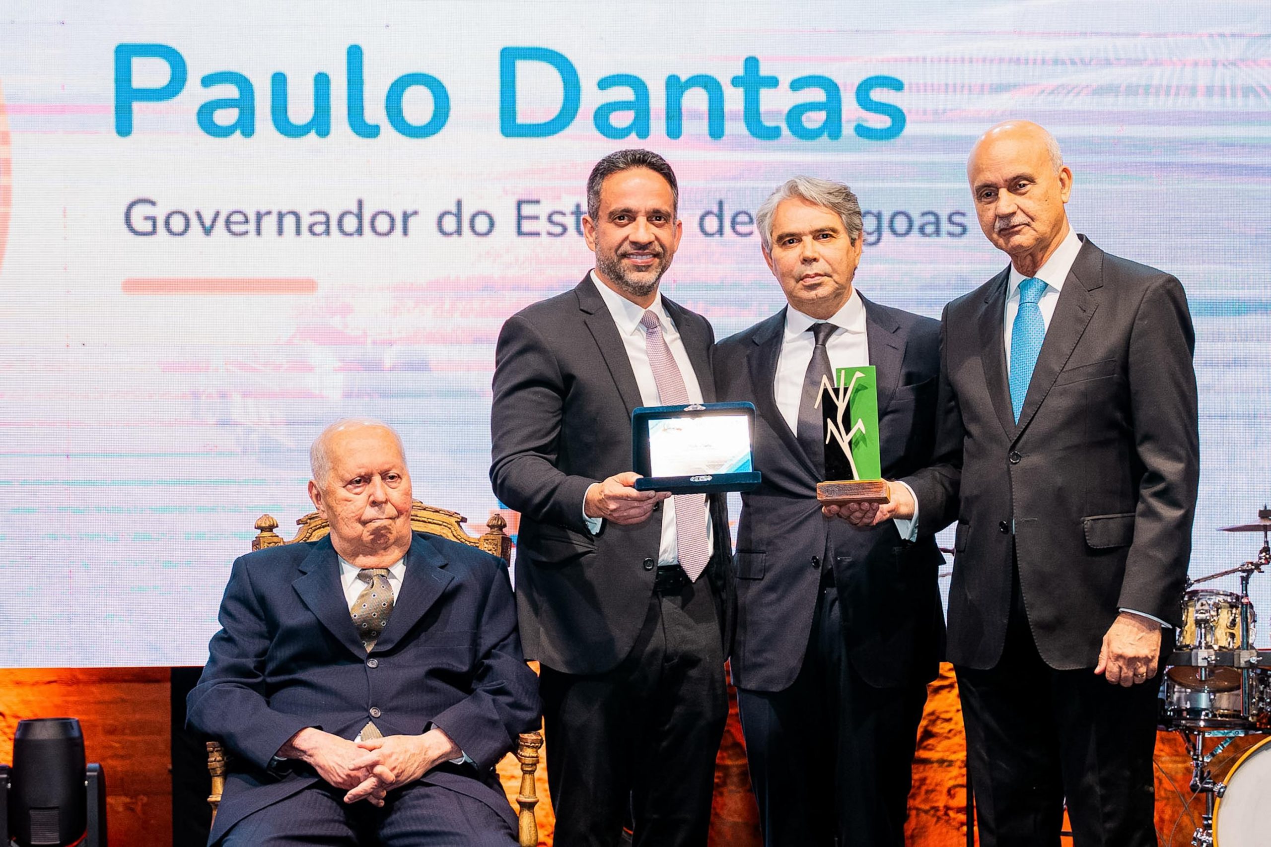 Paulo Dantas assina decretos para o fortalecimento do setor sucroenergético alagoano